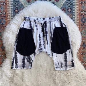 Jagged Culture tie dye toddler boys shorts white black drawstring size 2 run big